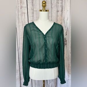 ✨ NWT Emerald Green Sheer Blouse | Buckle✨